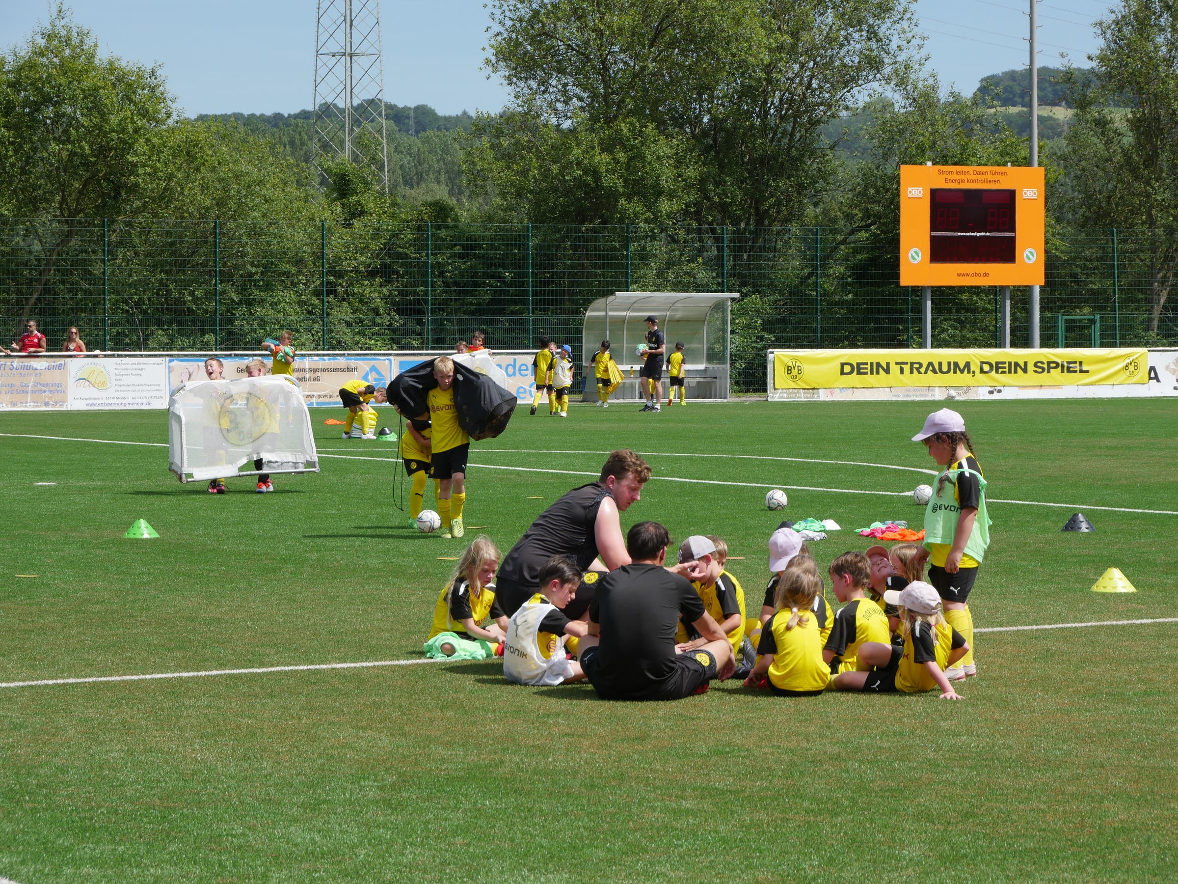 BVB Evonik Fußballakademie in der OBO-Arena