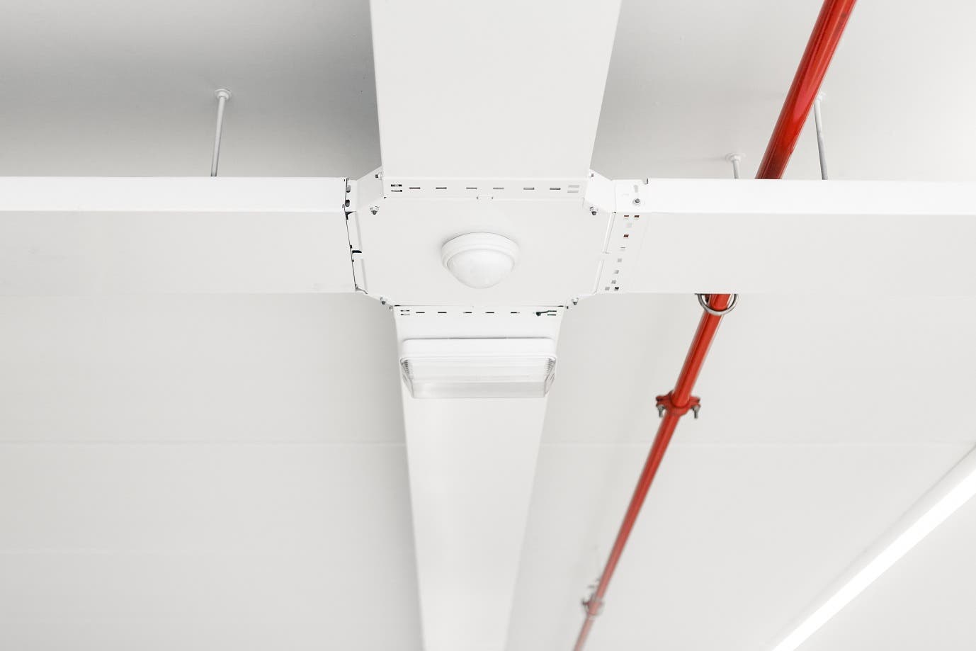 Cable trays