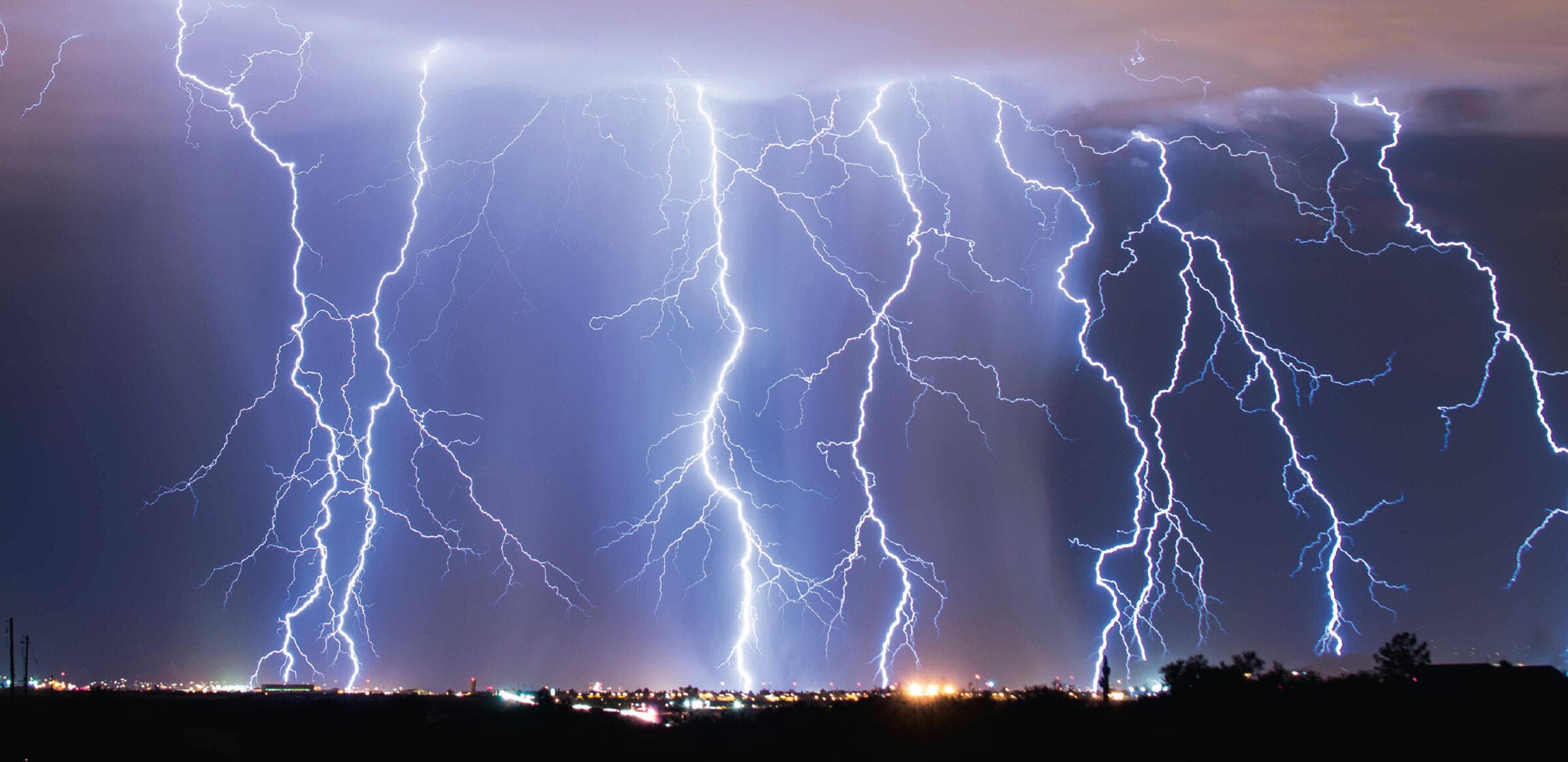 Unwetter, Naturgewalt, Blitz, Blitzeinschlag, Überspannung, Blitzschutzsystem