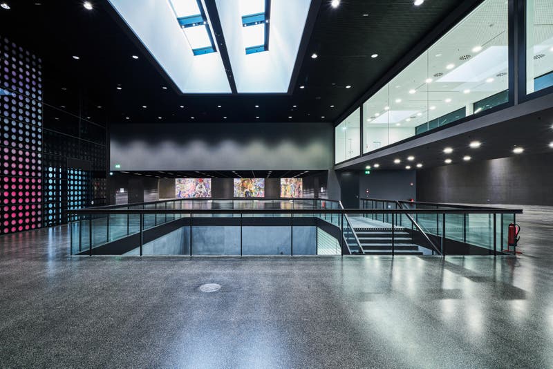 forum, corridor, stairwell